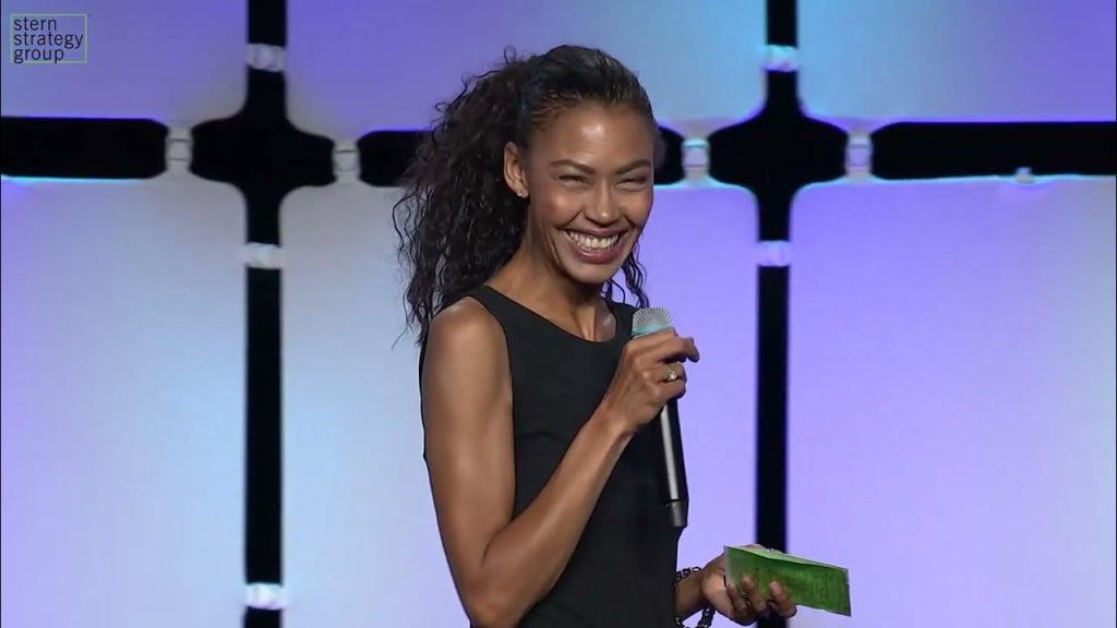 Juliette Powell, Iconic Electric Circus Host and Canadian Media Trailblazer, Has Died at&nbsp;53